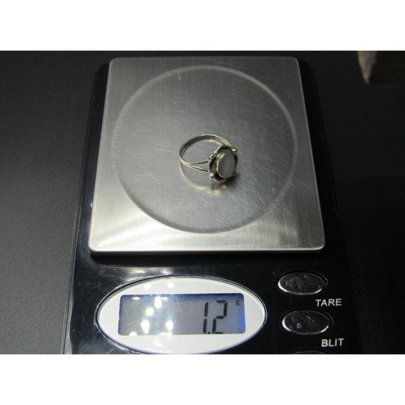 Size 5 Sterling Silver Tarnished Cute White Shell Band Ring - Picture 6 of 6